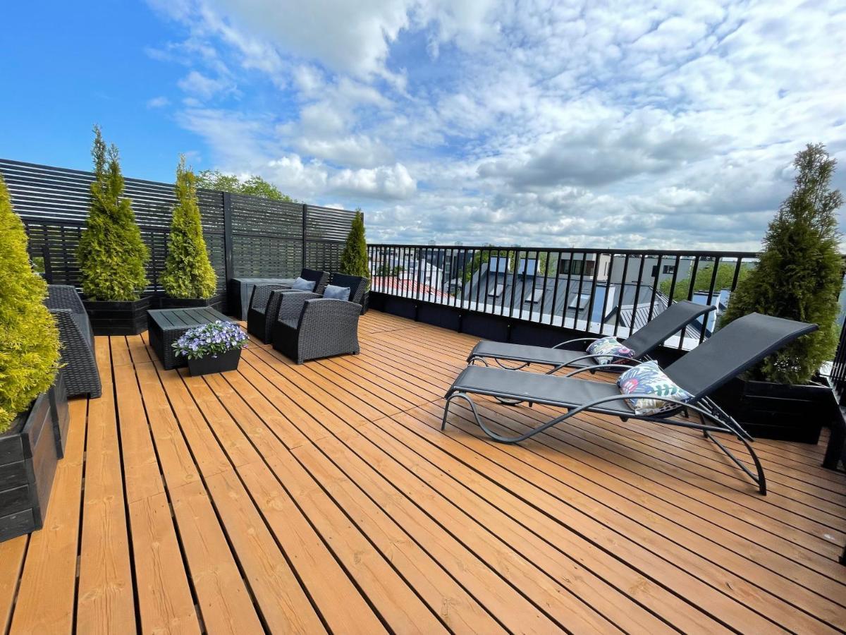 City Terrace Apartment Avangard - Large Private Roof Terrace Ταλίν Εξωτερικό φωτογραφία