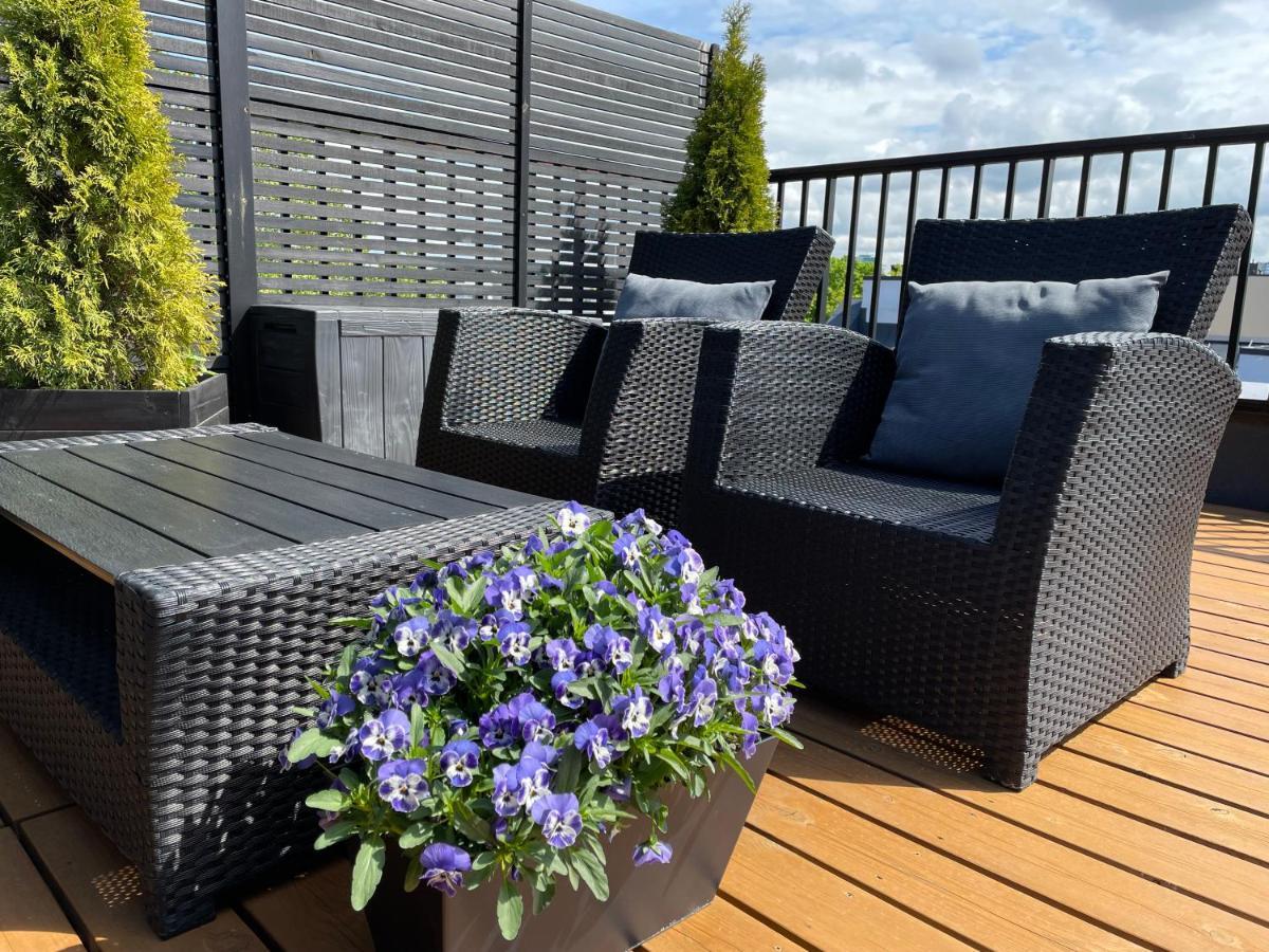 City Terrace Apartment Avangard - Large Private Roof Terrace Ταλίν Εξωτερικό φωτογραφία